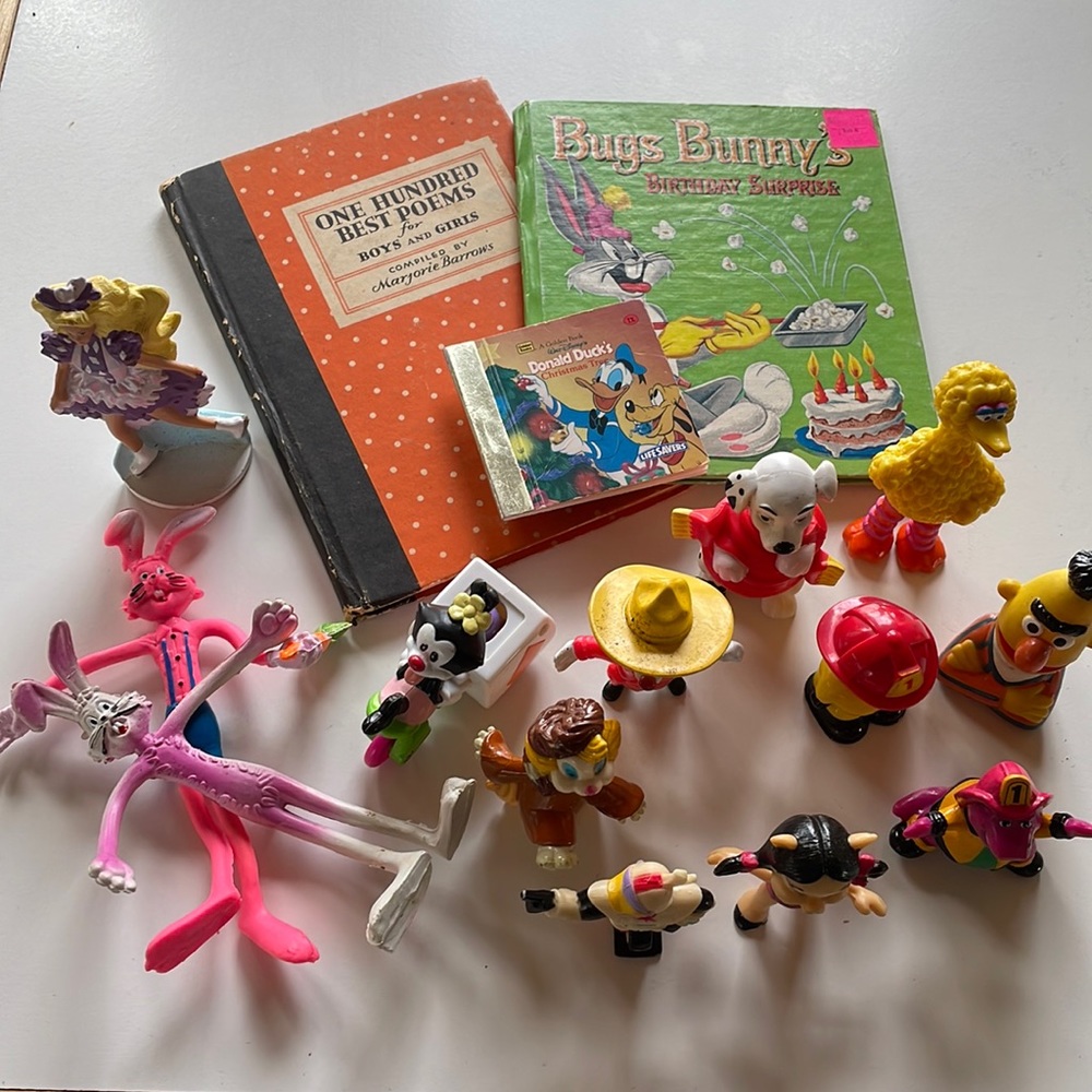 VTG Kid’s Books & Toy Figures